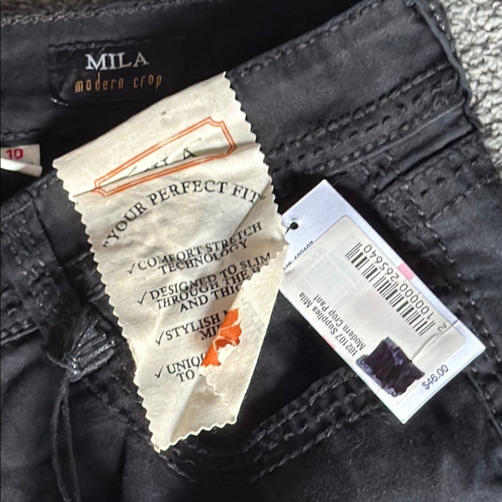Union Bay Supplies Mila Modern Crop Black Pants. Size 10. - Picture 3 of 12